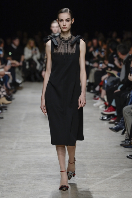 rochas_fw1718_look_22