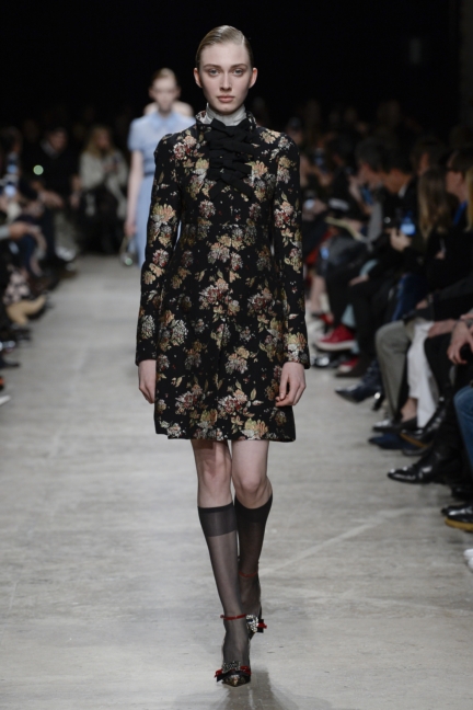 rochas_fw1718_look_23