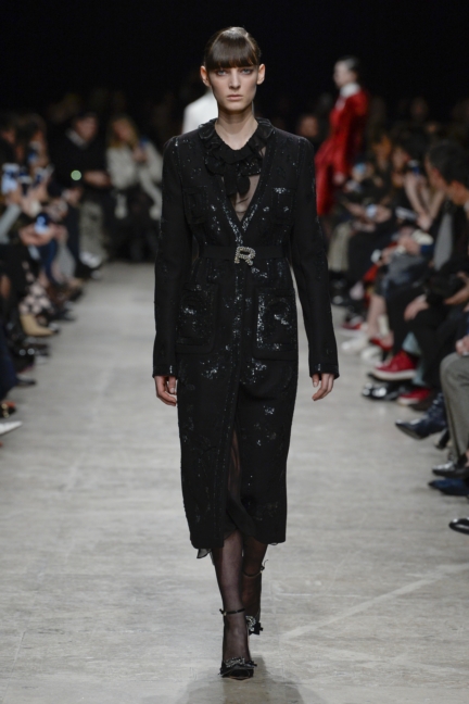 rochas_fw1718_look_32