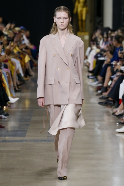 rochas-ss19-look-03
