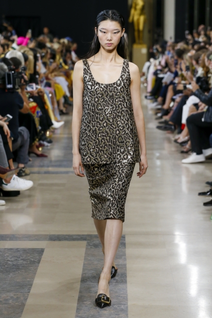 rochas-ss19-look-06