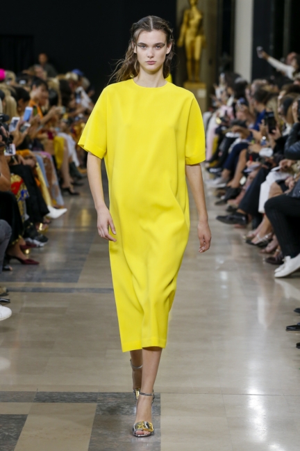 rochas-ss19-look-12