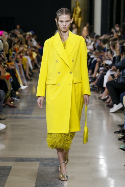 rochas-ss19-look-13