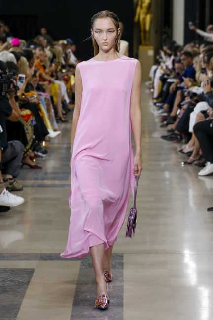 rochas-ss19-look-16