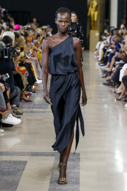 rochas-ss19-look-21
