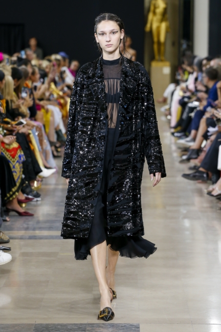 rochas-ss19-look-22