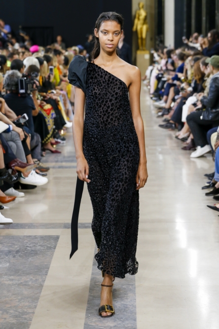 rochas-ss19-look-24