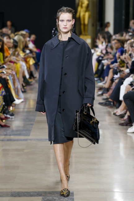 rochas-ss19-look-27
