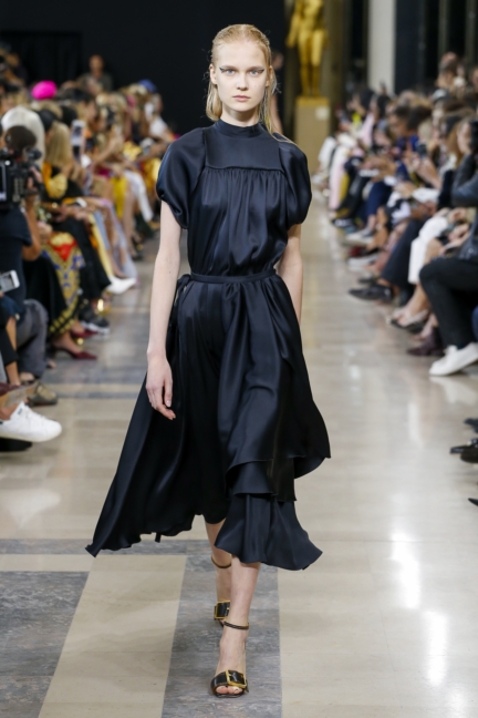 rochas-ss19-look-29