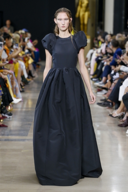 rochas-ss19-look-30