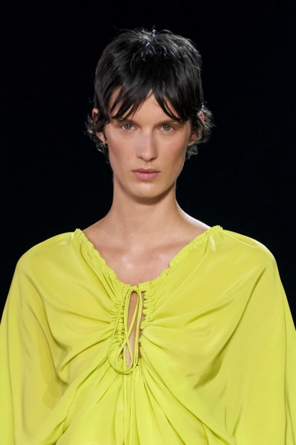 rochas-ss20-look-1-2