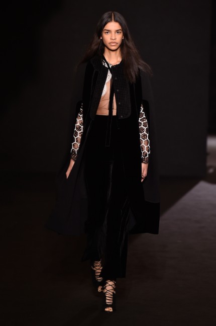 aw16show-highresolution2200x3313pxlook36