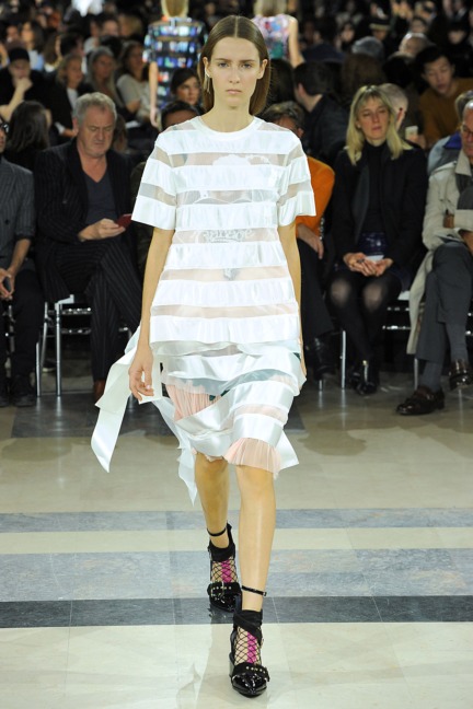 sacai-paris-fashion-week-spring-summer-2016-11