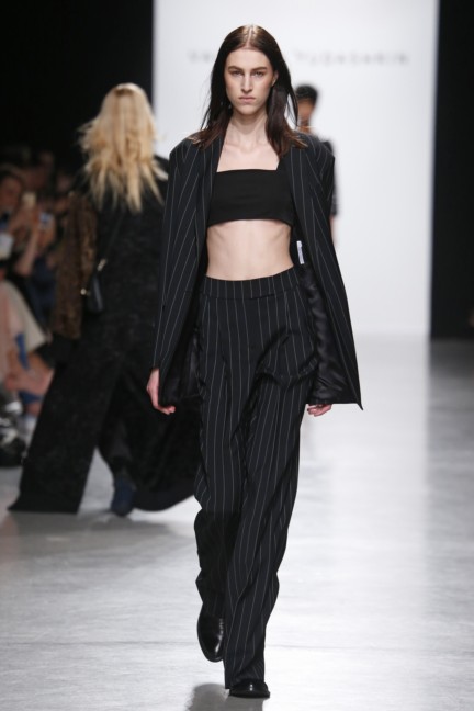 fw17_yudashkin_look_012