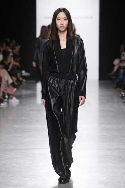 fw17_yudashkin_look_016