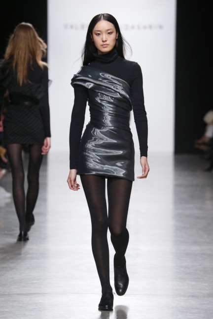 fw17_yudashkin_look_017