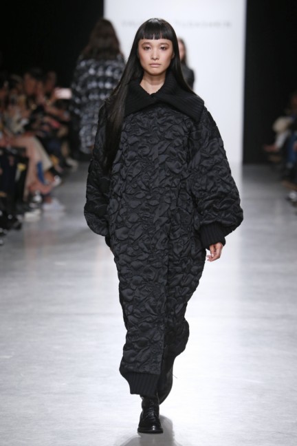 fw17_yudashkin_look_025