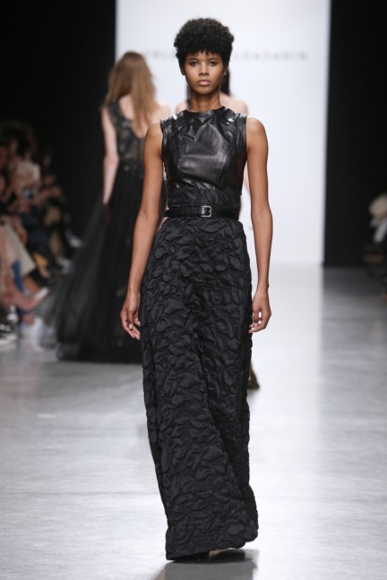 fw17_yudashkin_look_035