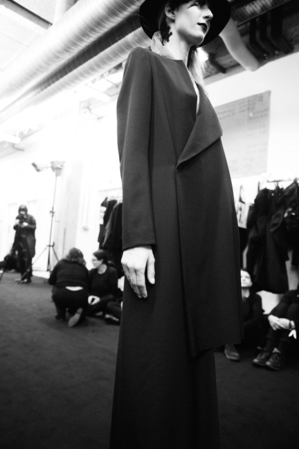 dsc_0346_yohji-yamamoto-femme-fw17_elise-toide