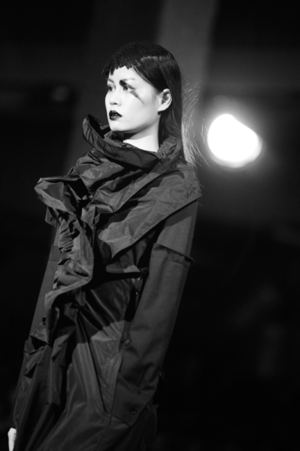 dsc_0645_yohji-yamamoto-femme-fw17_elise-toide