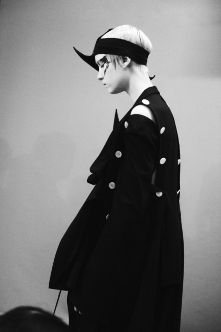 dsc_6091-yohji-yamamoto-ss18-elise-toide