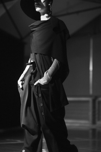dsc_6309-yohji-yamamoto-ss18-elise-toide