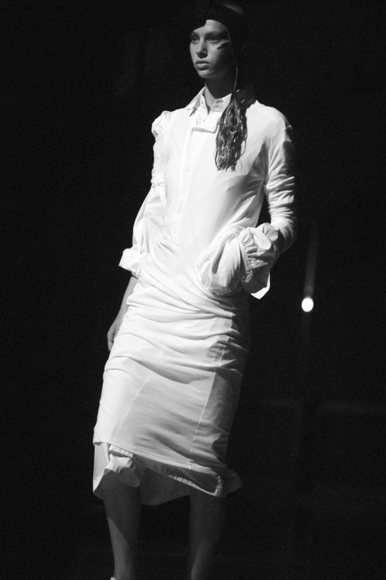 dsc_6468-yohji-yamamoto-ss18-elise-toide