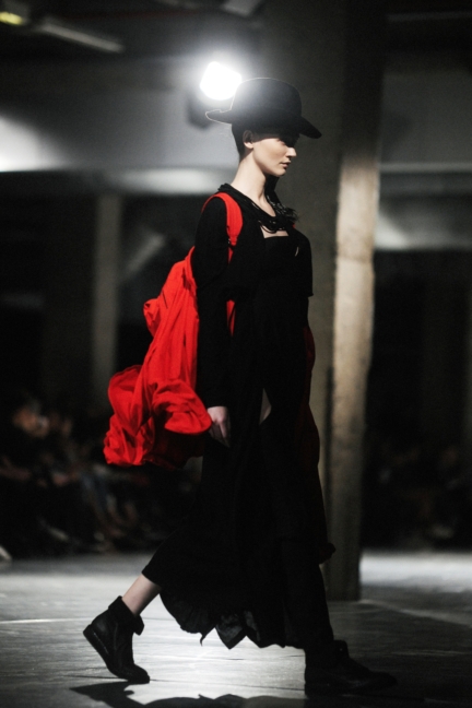 dsc_6478-yohji-yamamoto-ss18-elise-toide