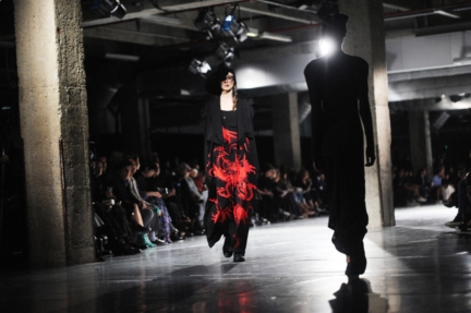 dsc_6537-yohji-yamamoto-ss18-elise-toide