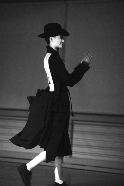 dsc_6685-yohji-yamamoto-ss18-elise-toide