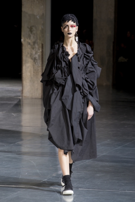 yyf-aw17-18-look-08-model-chiara-corridori-photo-monica-feudi