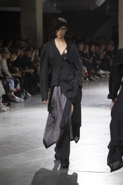 yyf-ss18-look-17-irina-liss-photo-by-monica-feudi-jpg