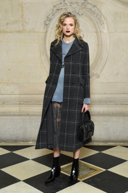 dior_autumn-winter-2018-2019_gabriella-wilde