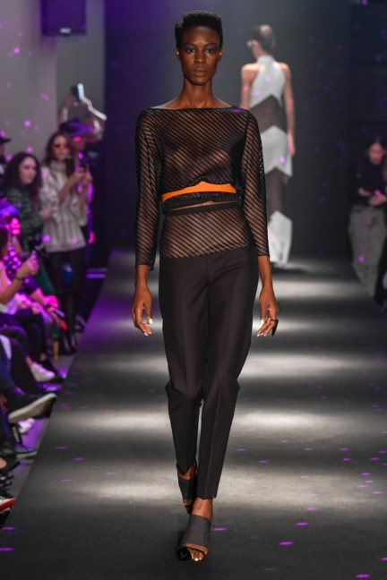 guy-laroche-ss19-look-34-a