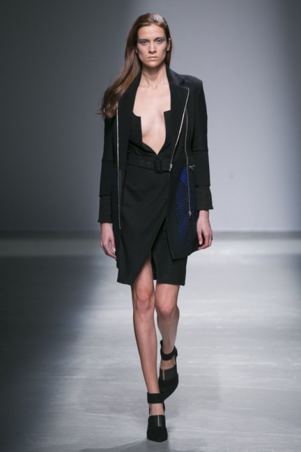 rahul-mishra-paris-fashion-week-autumn-winter-2015-24