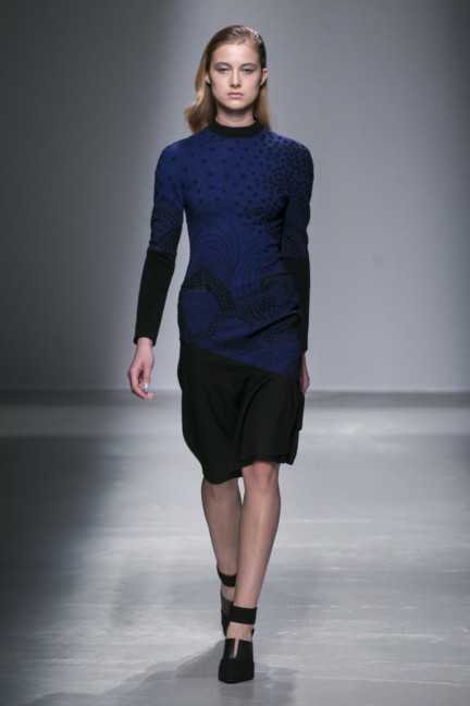 rahul-mishra-paris-fashion-week-autumn-winter-2015-25