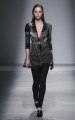 rahul-mishra-paris-fashion-week-autumn-winter-2015-28