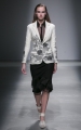 rahul-mishra-paris-fashion-week-autumn-winter-2015-29