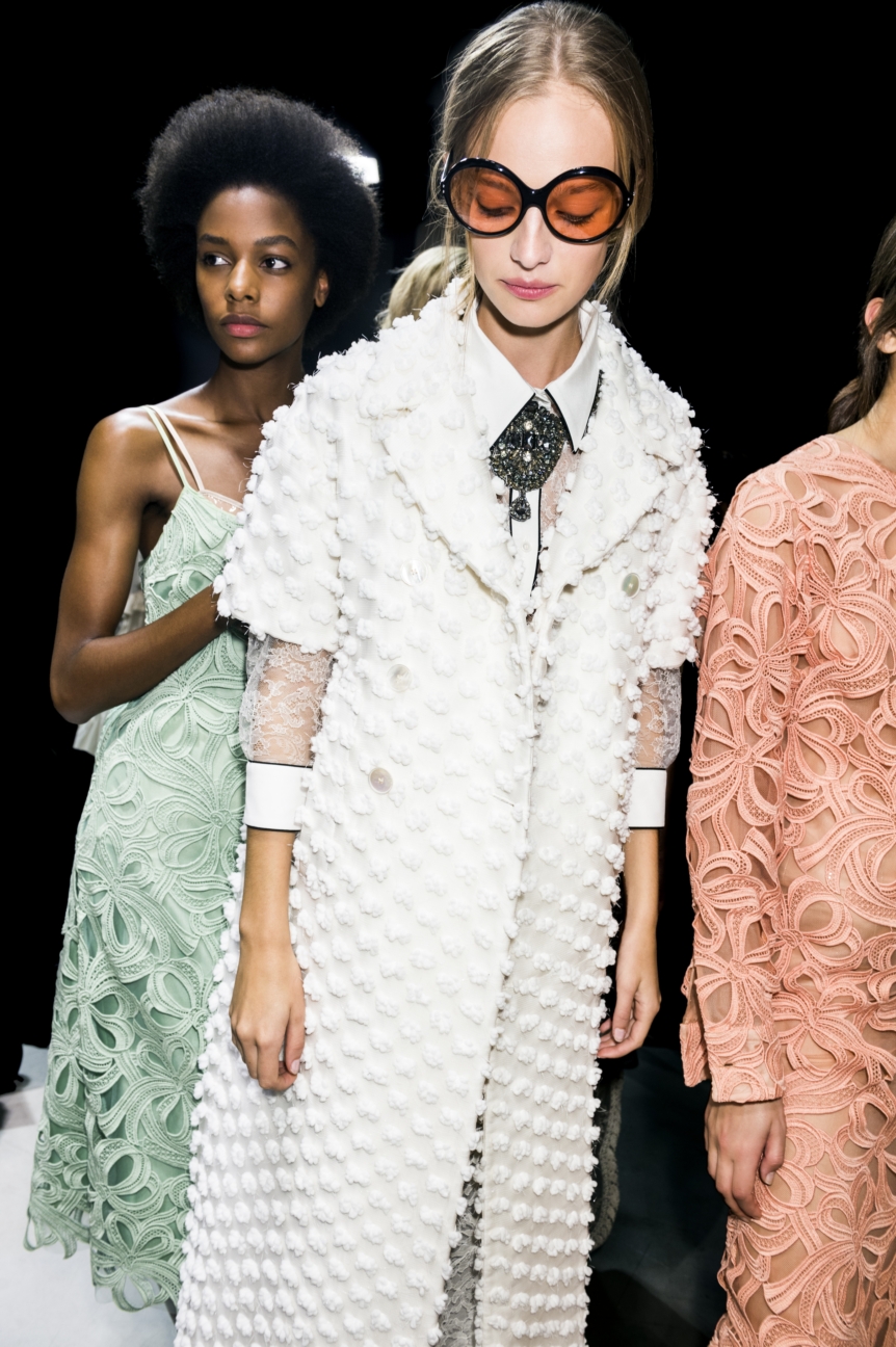 rochas-spring-summer-16-bakcstage-6