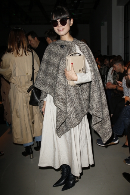 rochas_summer2016_front_row_19