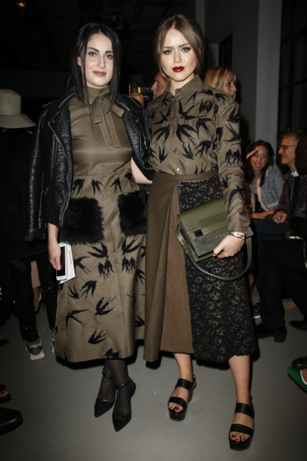 rochas_summer2016_front_row_20