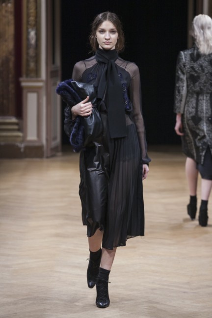 sharon-wauchob-rtw-fw14-paris-8291