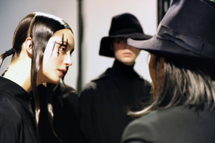 ldsc_5776_yohji-yamamoto-femme_aw1516_elise-toide