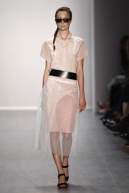 rebekka-ruetz-mercedes-benz-fashion-week-berlin-spring-summer-2015-17
