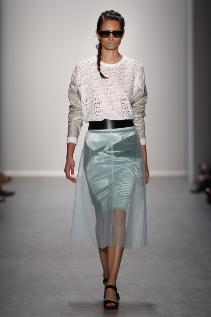 rebekka-ruetz-mercedes-benz-fashion-week-berlin-spring-summer-2015-23