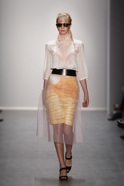 rebekka-ruetz-mercedes-benz-fashion-week-berlin-spring-summer-2015-26