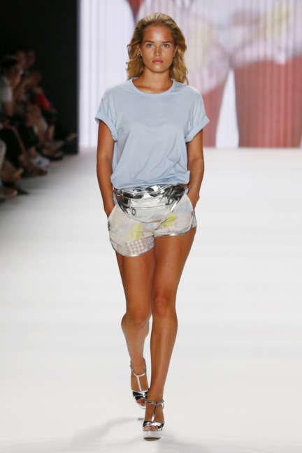 ss-2017_fashion-week-berlin_de_0025_riani_65477