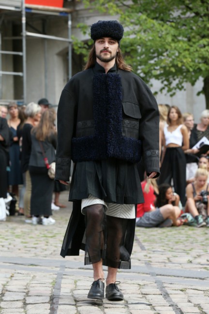 Royal-Danish-Academy-of-Fine-Arts-Copenhagen-Fashion-Week-Spring-Summer-2015-23