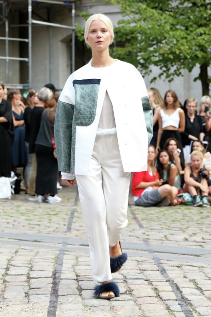 Royal-Danish-Academy-of-Fine-Arts-Copenhagen-Fashion-Week-Spring-Summer-2015-25
