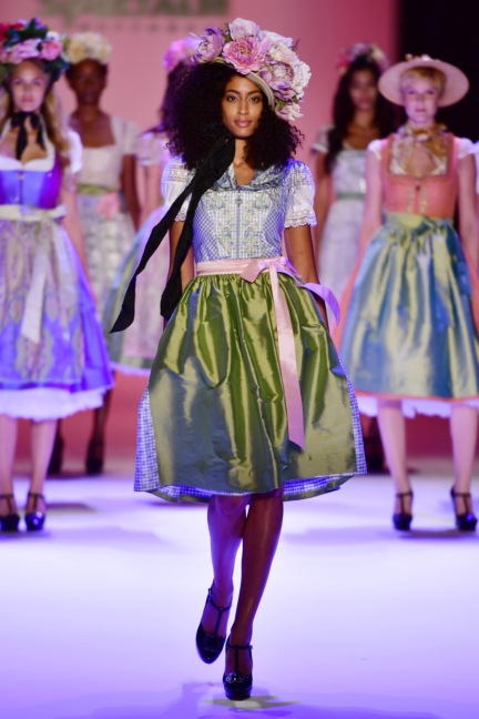 ss-2017_fashion-week-berlin_de_0002_sportalm_65605